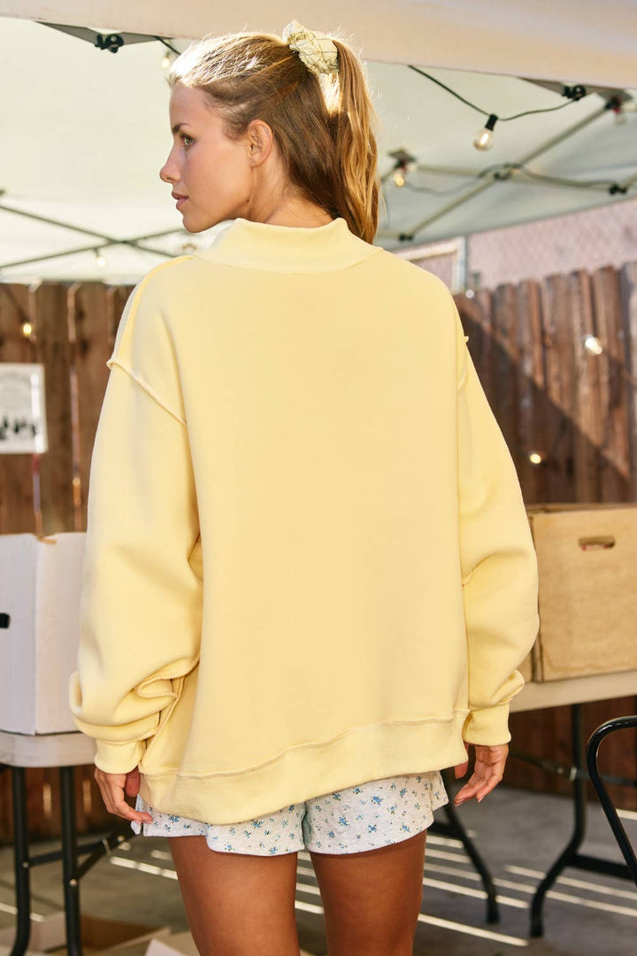 DILLYDALLY Mockneck Sweatshirt