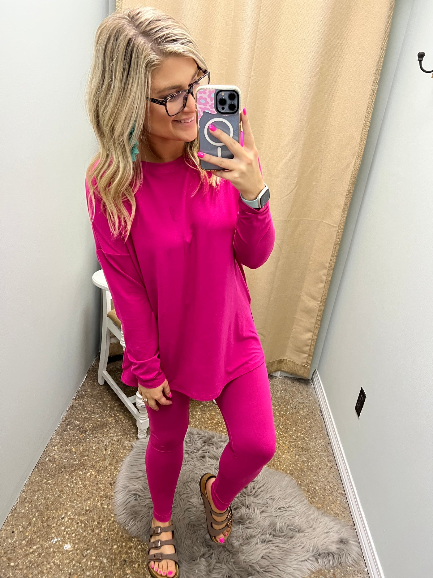 Watch It Play Out Round Neck Set
